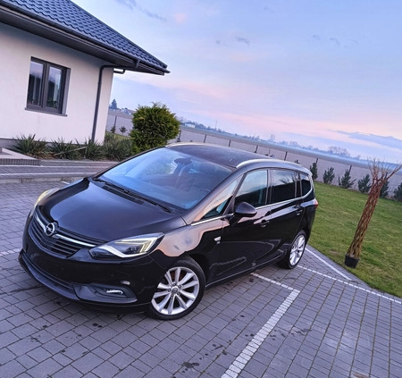 Opel Zafira cena 52700 przebieg: 142000, rok produkcji 2016 z Płock małe 529